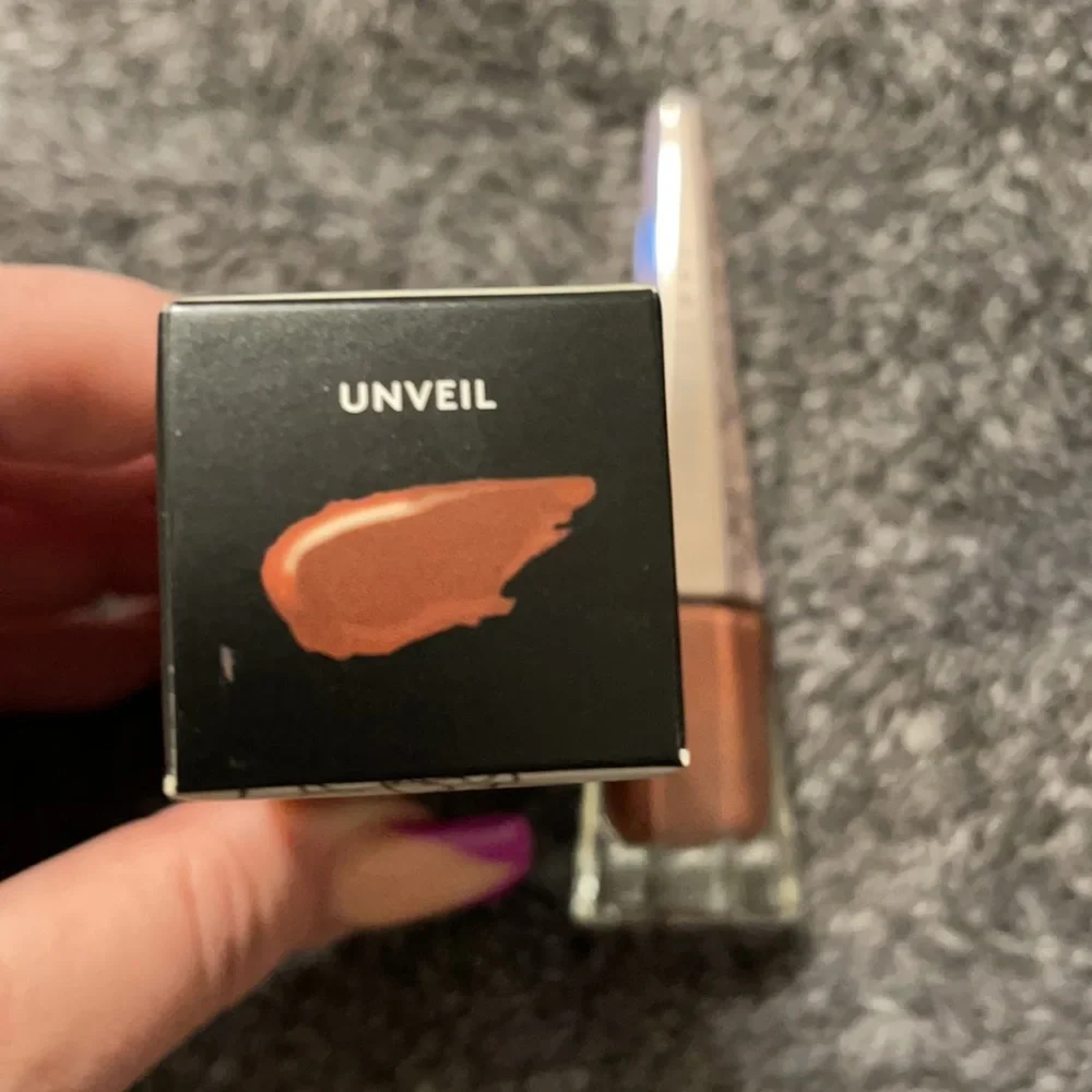 Fenty Unveil Stunna Lip Paint